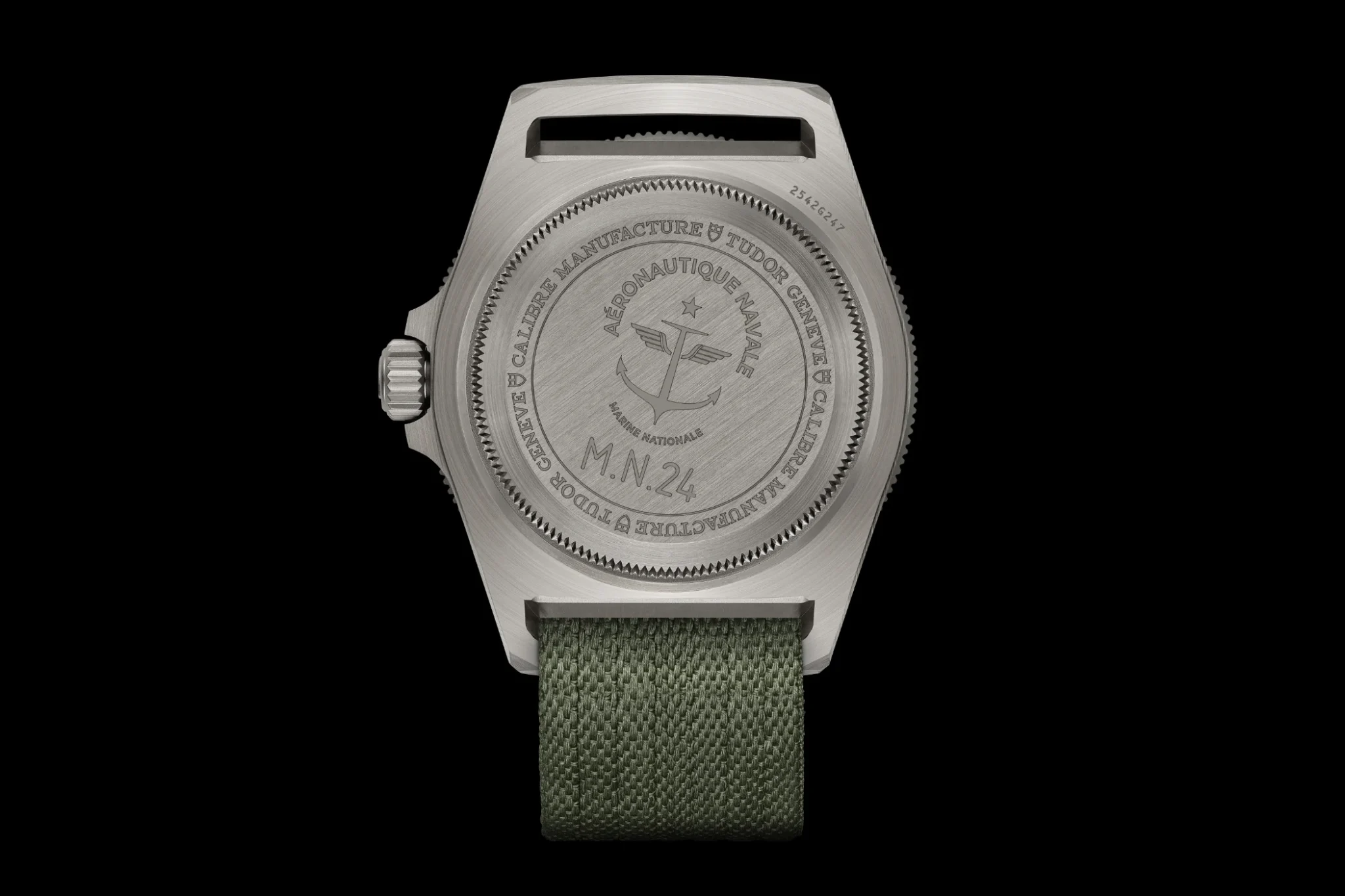tudor-pelagos-fxd-gmt-2542g247nu-caseback