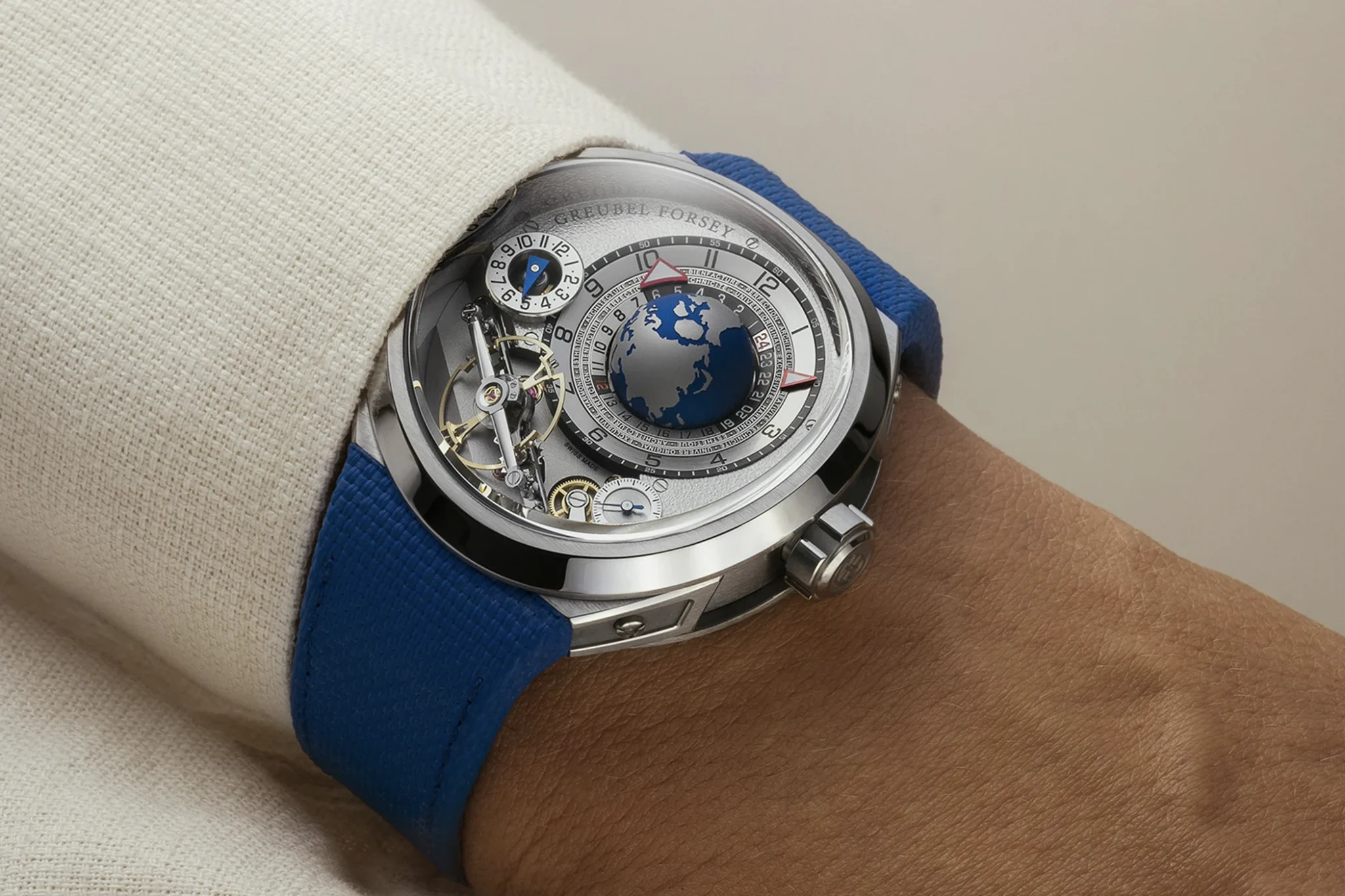greubel-orsey-gmt-balancier-convex-on-the-wrist