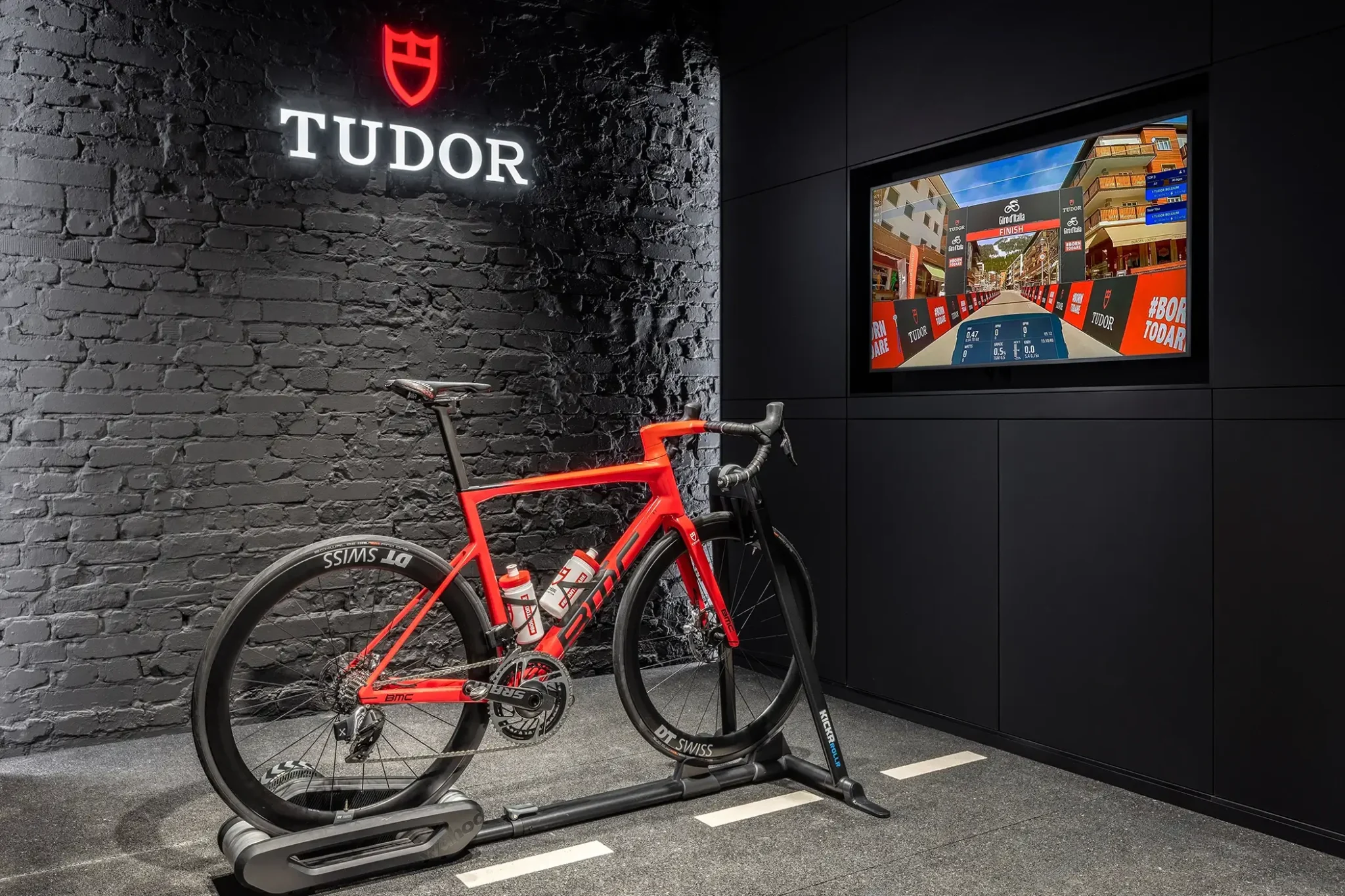 new-tudor-boutique-in-berlin-cycling-corner