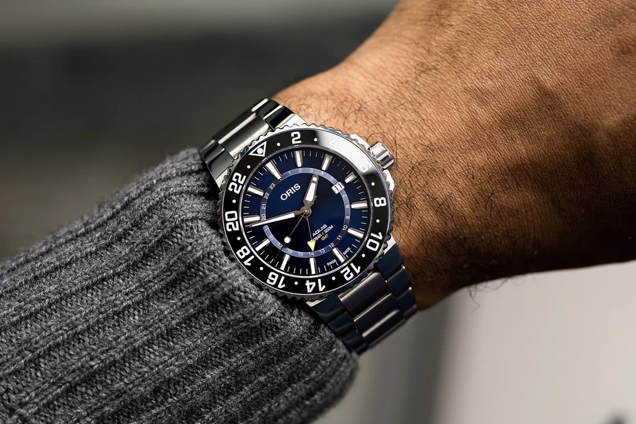oris-aquis-gmt-date-ref-01-798-7754-4135-07-8-24-05peb-on-the-wrist