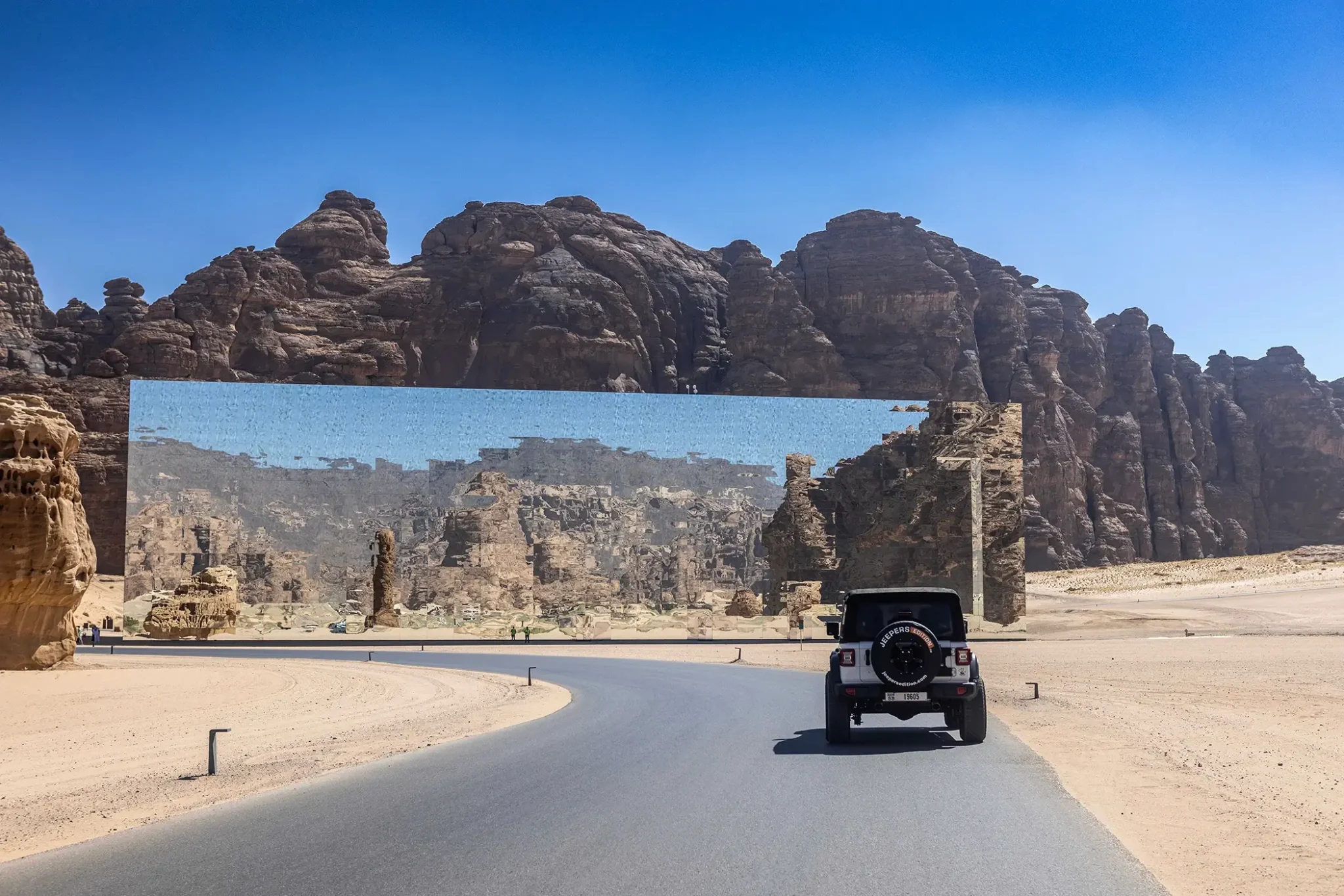 richard-mille-rally-a-shira-the-biggest-mirror-building-in-the-world-the-maraya-concert-hall