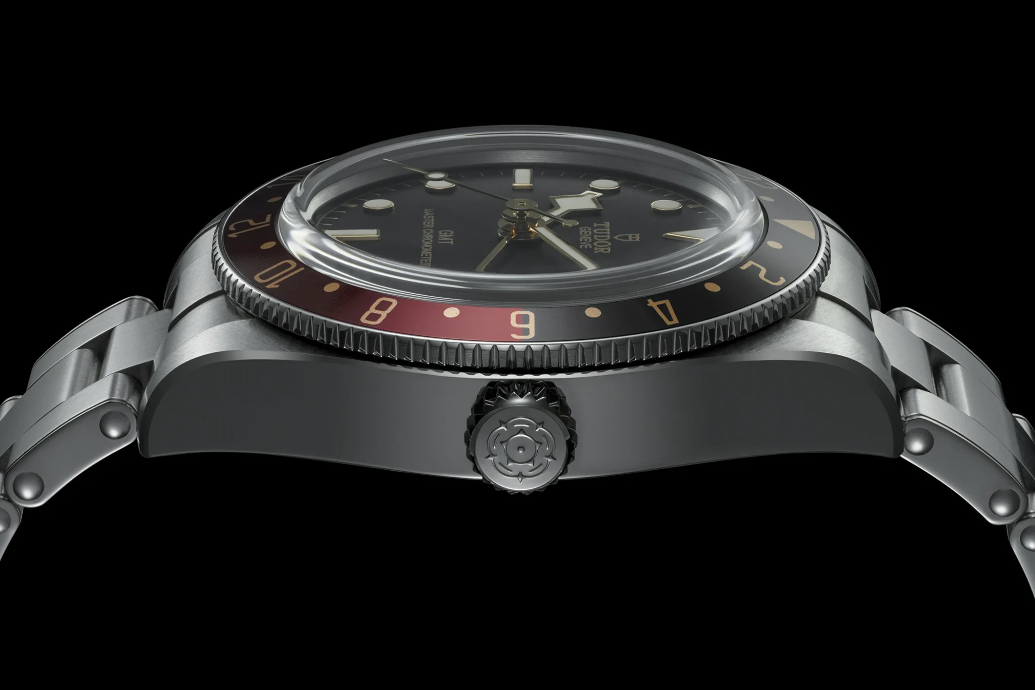tudor-black-bay-58-gmt-ref-m7939g1a0nru-0001-crown