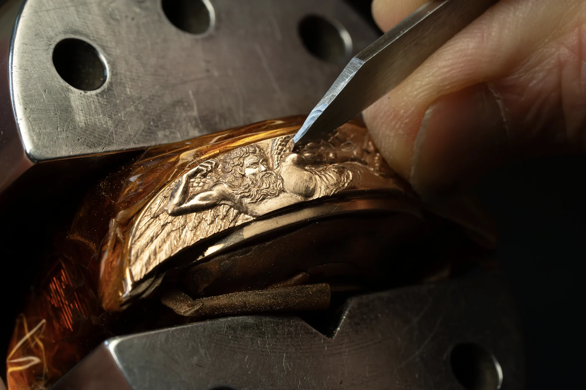 vacheron-constantin-les-cabinotiers-ode-to-chronos-engraving-the-casing