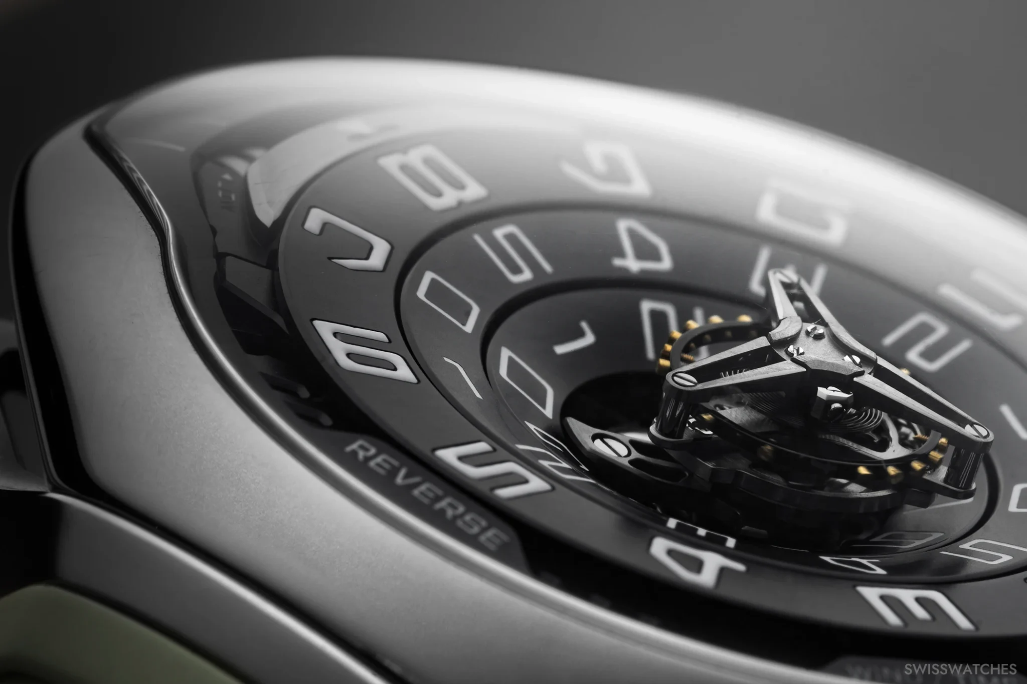 vanguart-black-hole-tourbillon-white-gold-dial-close-up