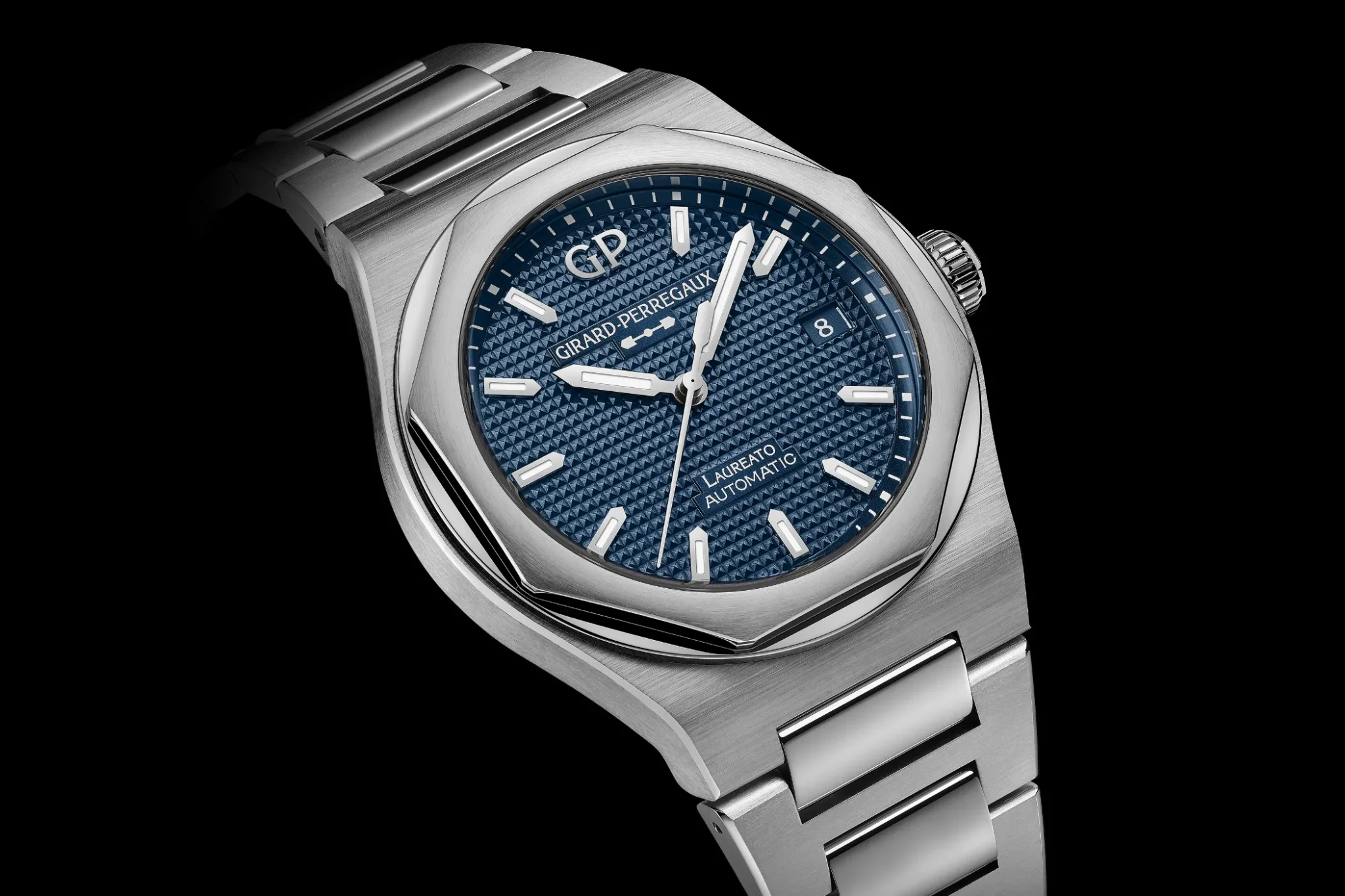 girard-perregaux-laureato-38mm-midnight-blue-dial