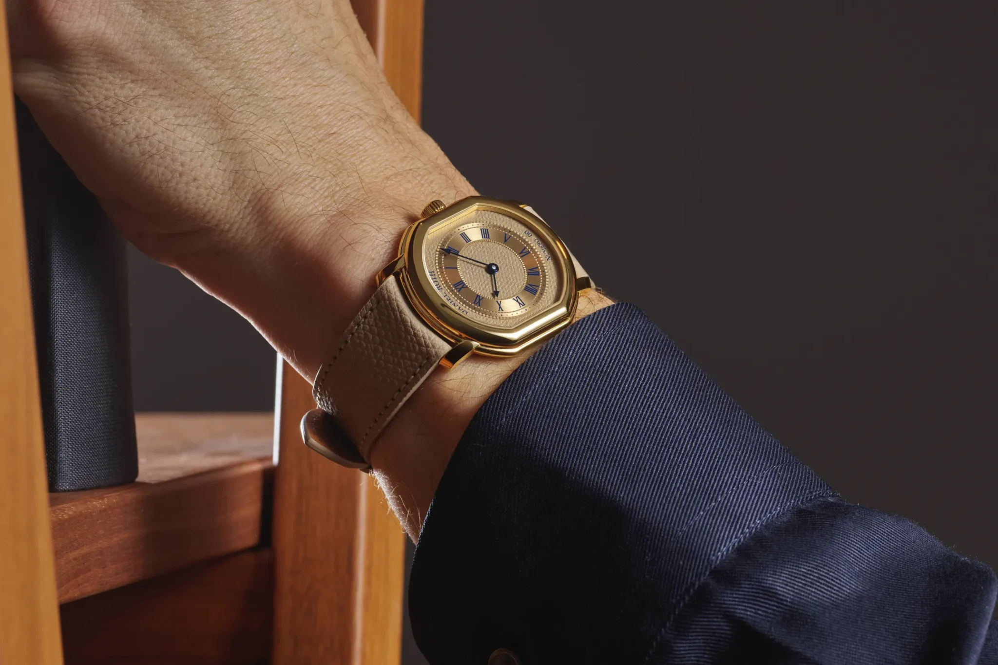 daniel-roth-extra-plat-souscription-wrist.