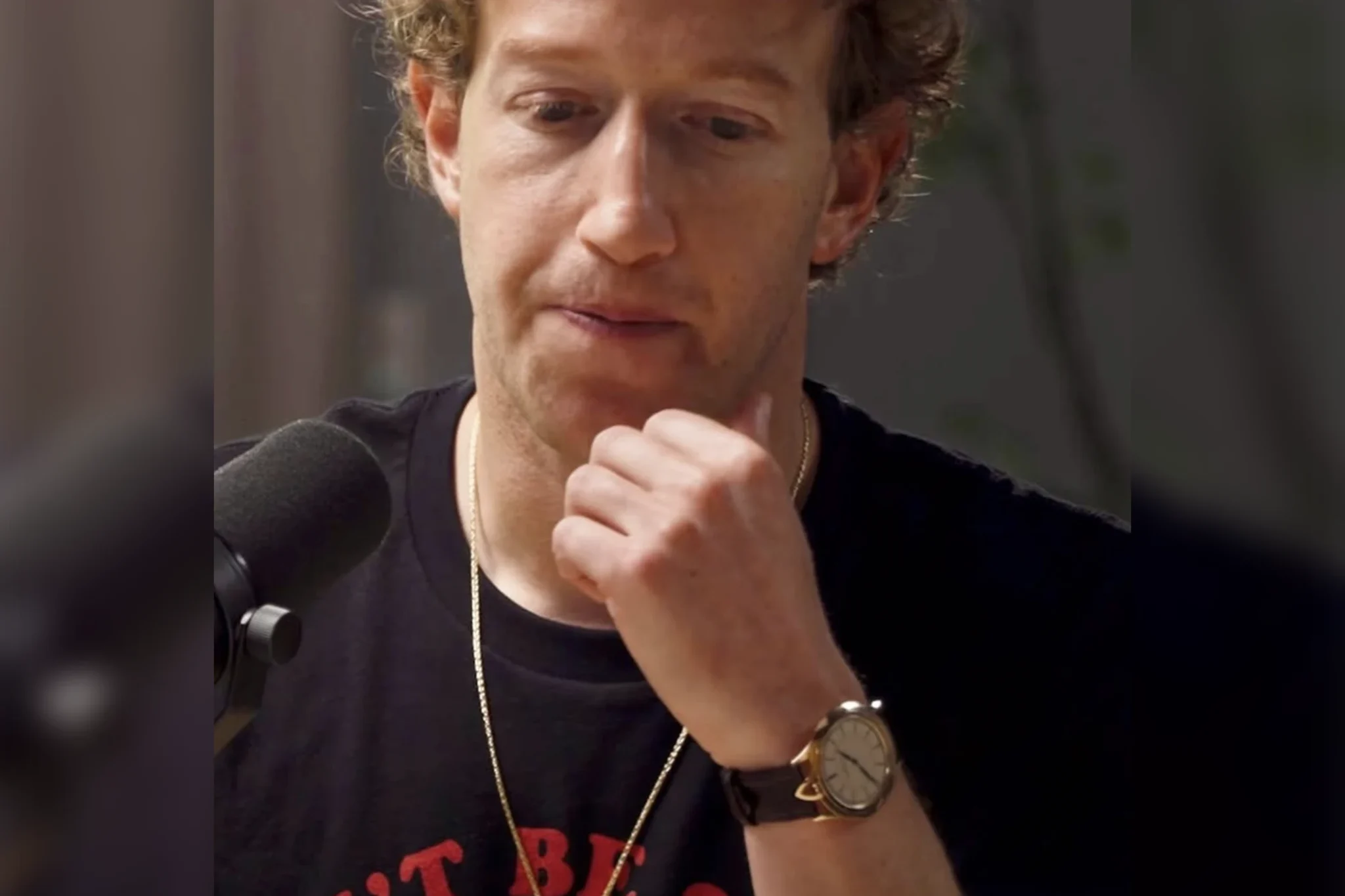 mark-zuckerbergs-watch-jaeger-lecoultre-master-ultra-thin-kingsman-knife