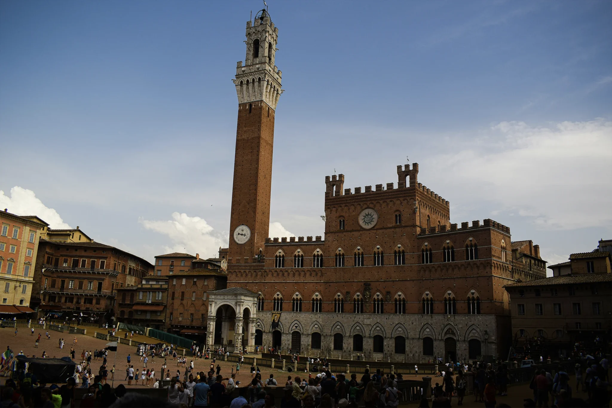 piazza-del-campo-siena-italy