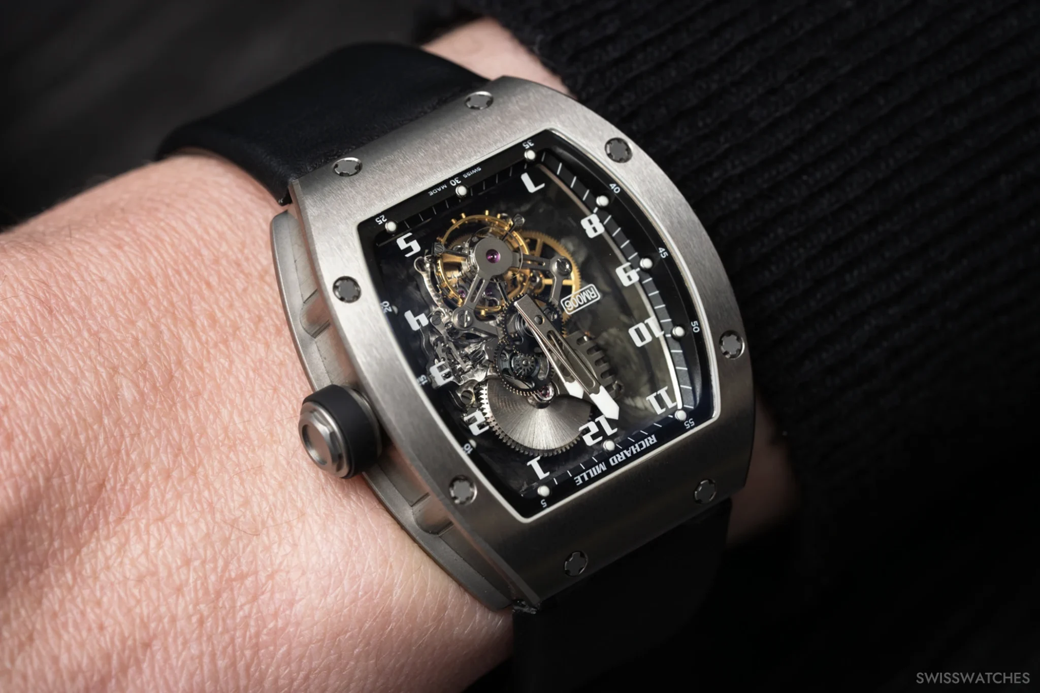 richard-mille-rm-006-tourbillon-felipe-massa-tourbillon-on-the-wrist-2