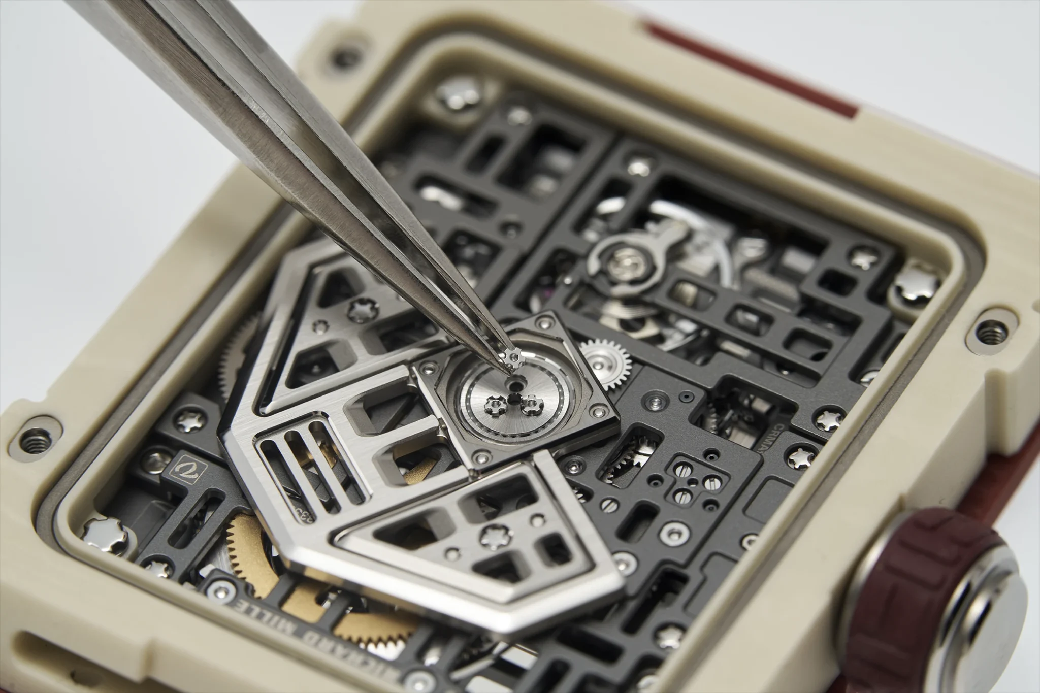richard-mille-rm-16-02-automatic-extraflat-winding-rotor