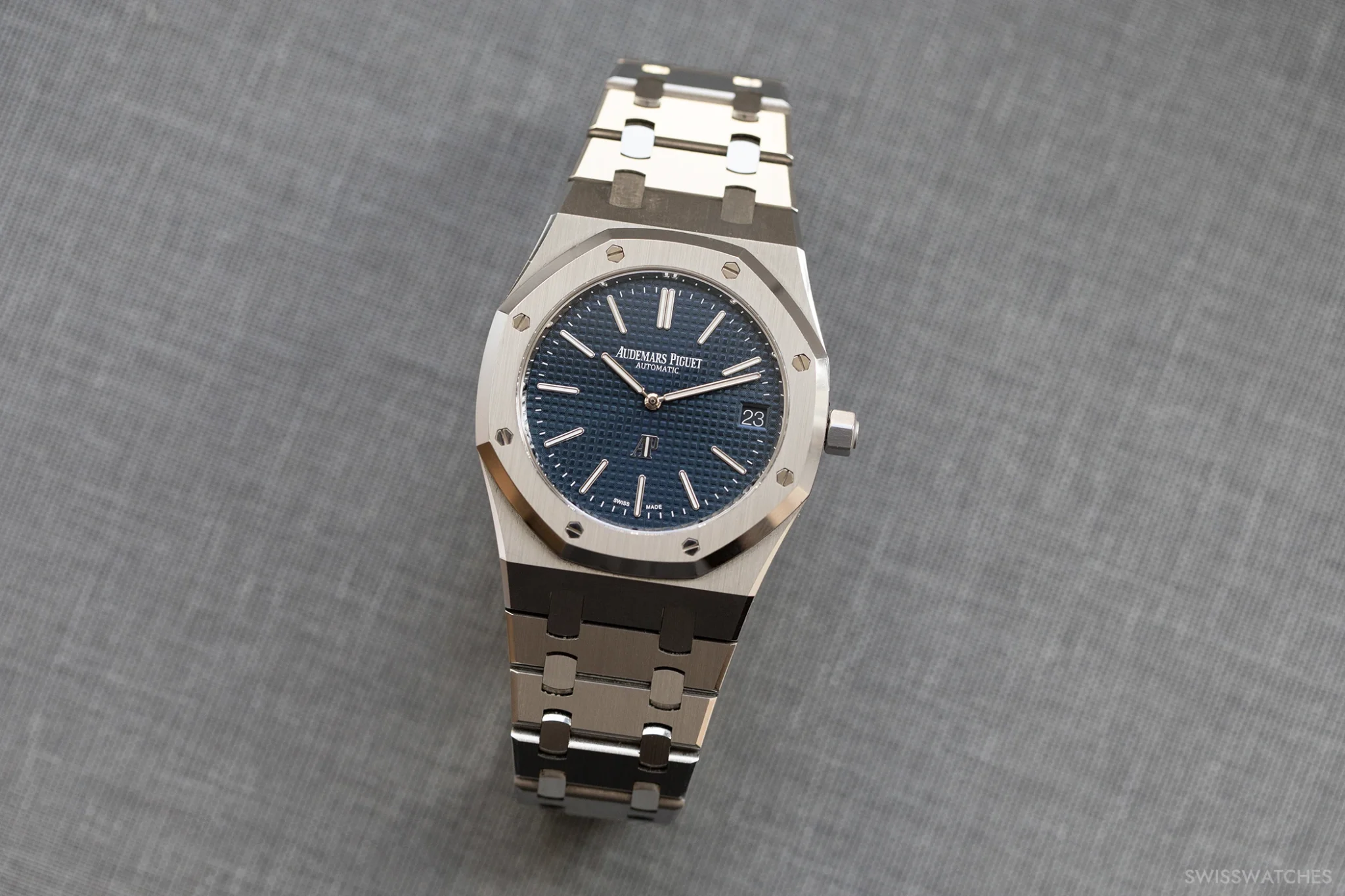 royal-oak-ref-16202st-oo-1240st-02-dial