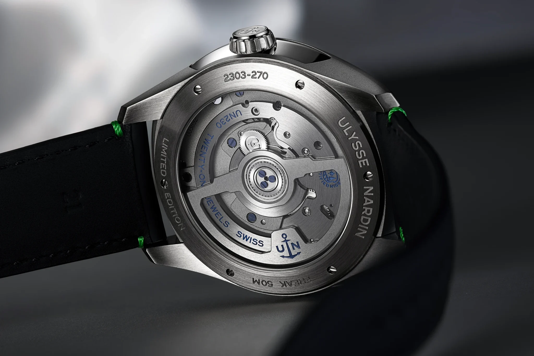 bucherer-exclusives-ulysse-nardin-freak-x-enamel-ref-2303-270le-bae-buch-3a-movement