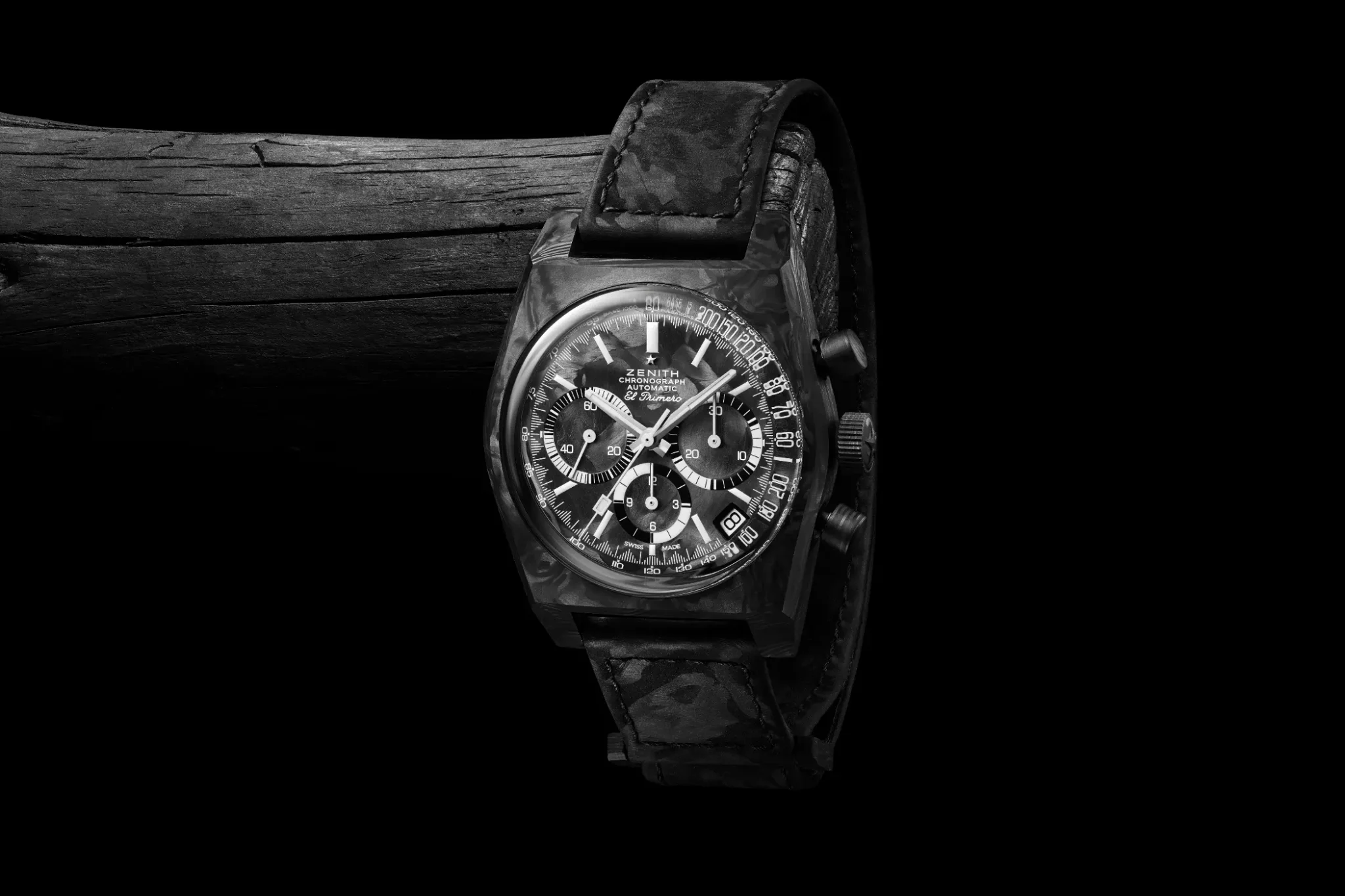 zenith-chronomaster-revival-cover-girl-carbon-revolution-a381840021r100-front