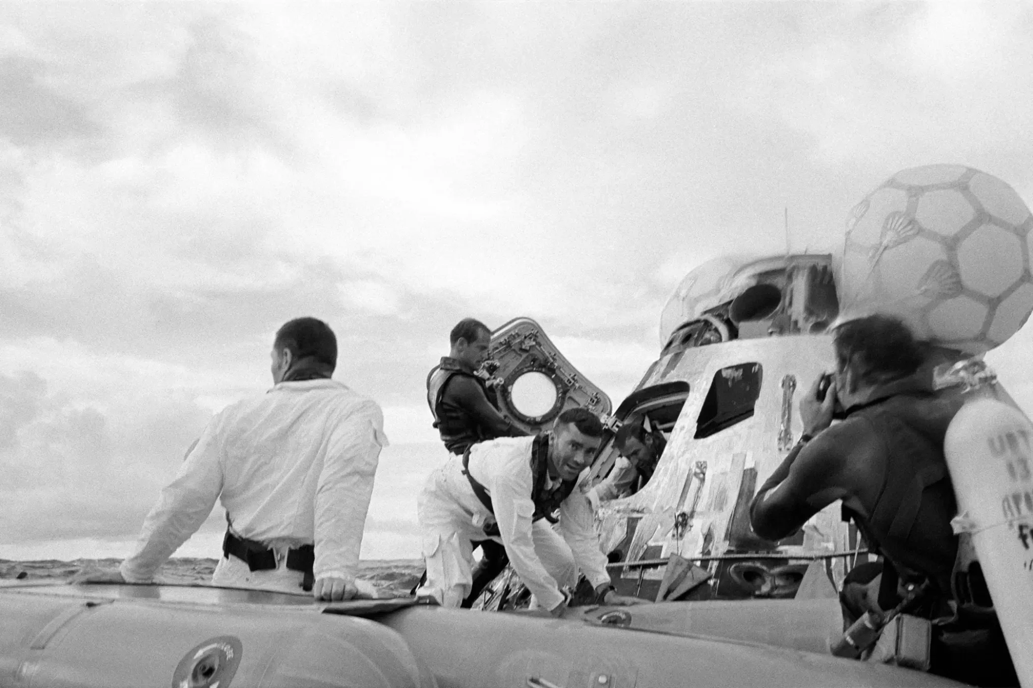the-apollo-13-crew