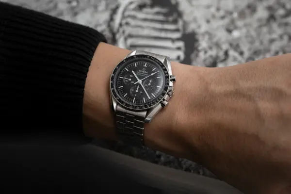 the-omega-speedmaster-professional-moonwatch-titlepicture-2
