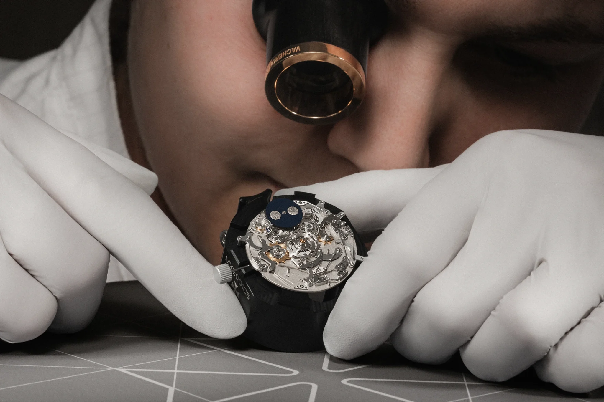 vacheron-constantin-traditionelle-perpetual-calendar-calibre-2460-qrp31-270-5