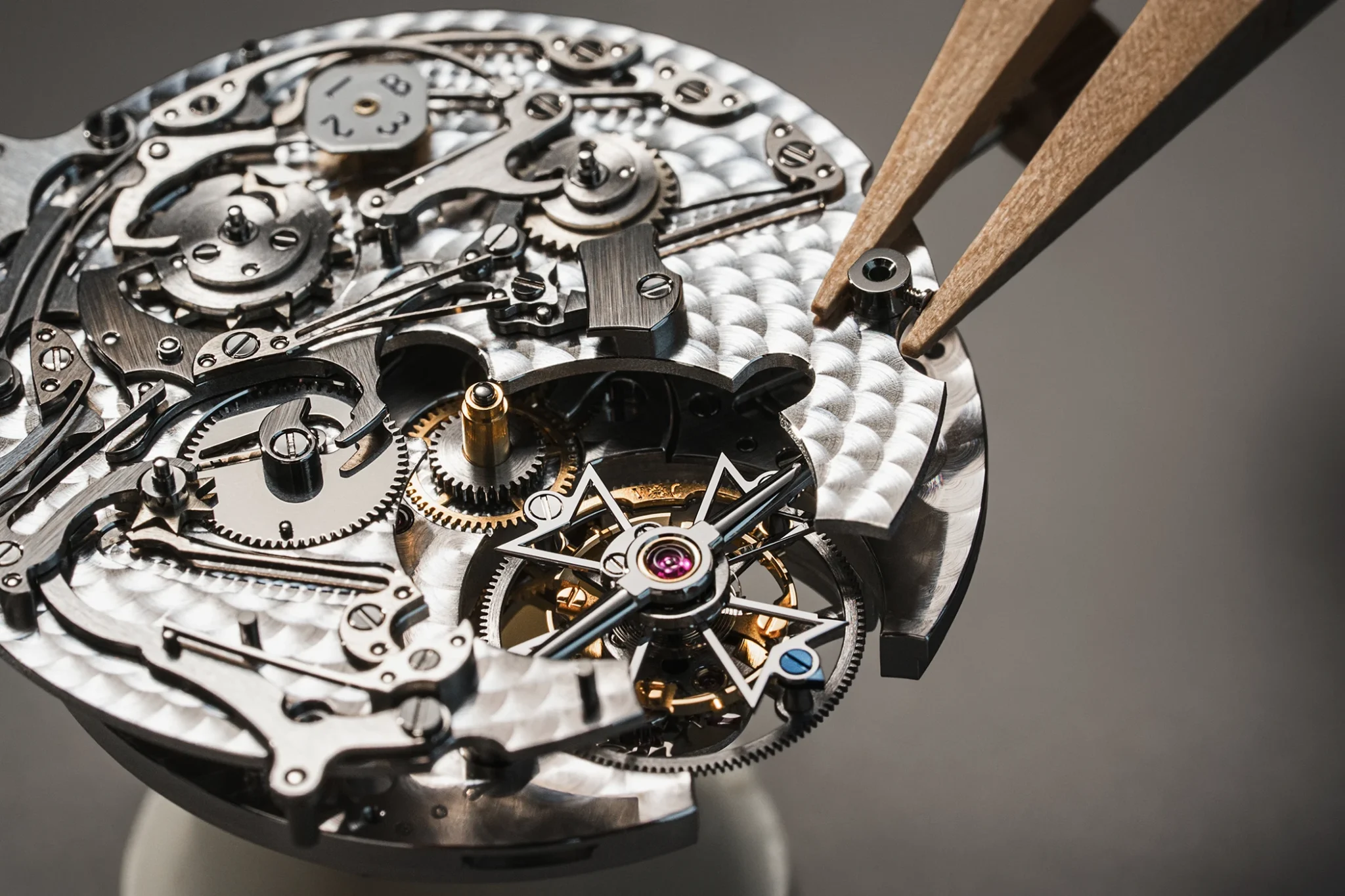 vacheron-constantin-traditionelle-tourbillon-perpetual-calendar-ref-6300-000p-h056-tourbillon