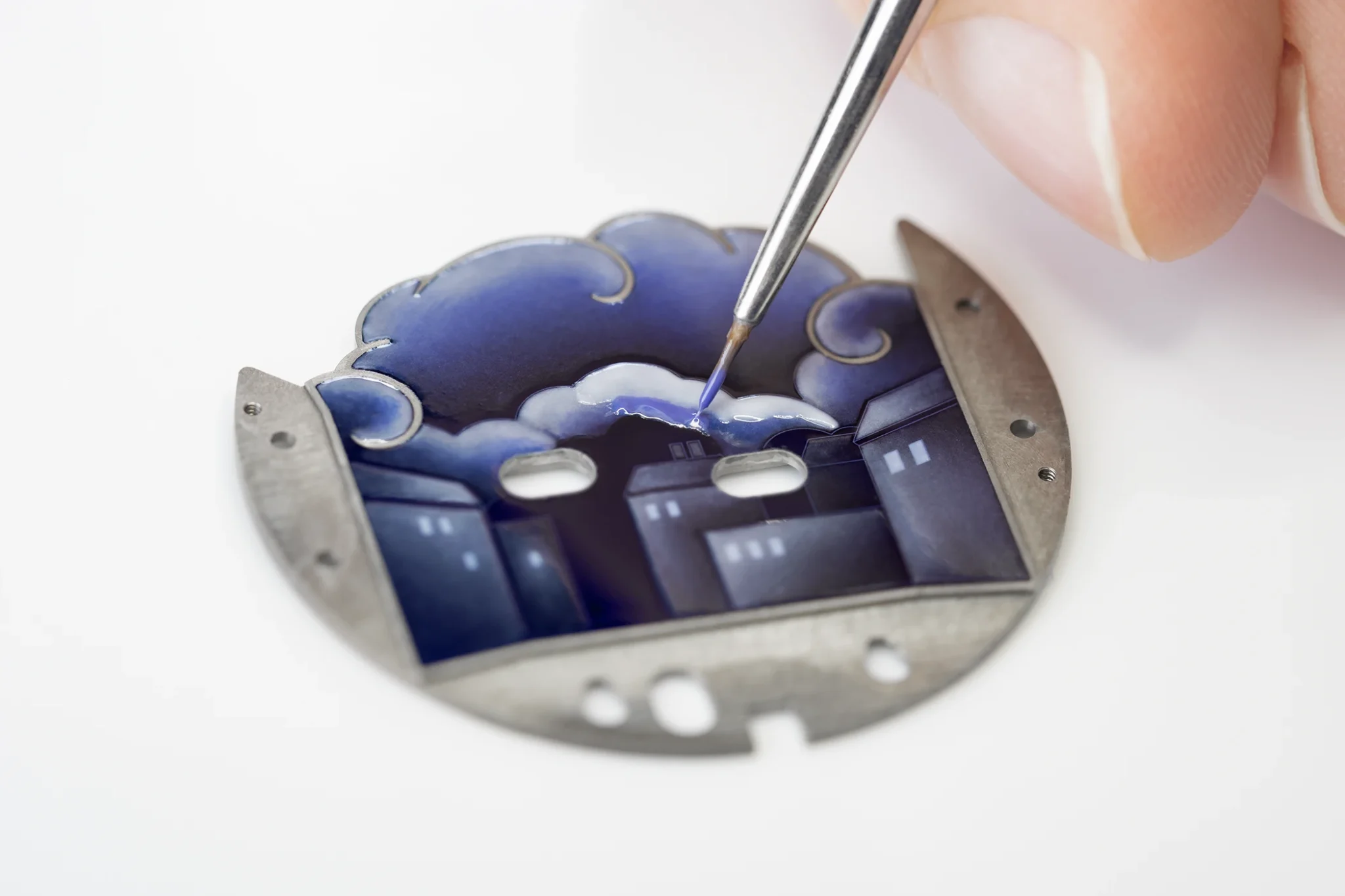 van-cleef-and-arpels-grisaille-enamel-technique-blanc-de-limoges-2
