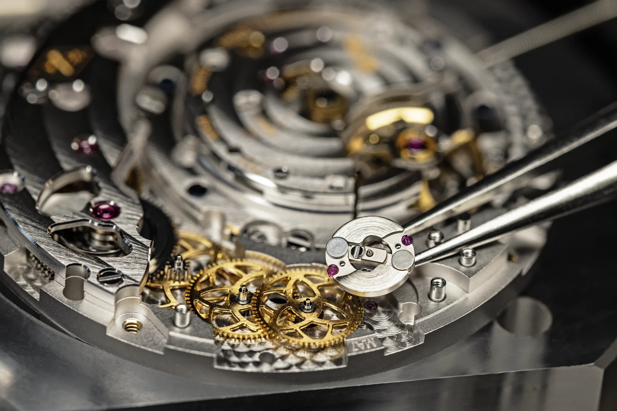 van-cleef-and-arpels-movement-assembly