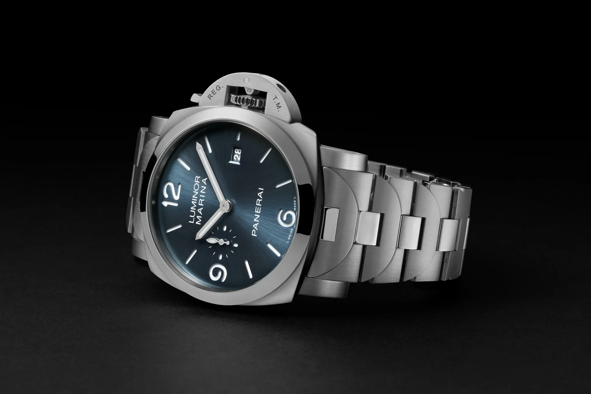 panerai-luminor-marina-pam03323
