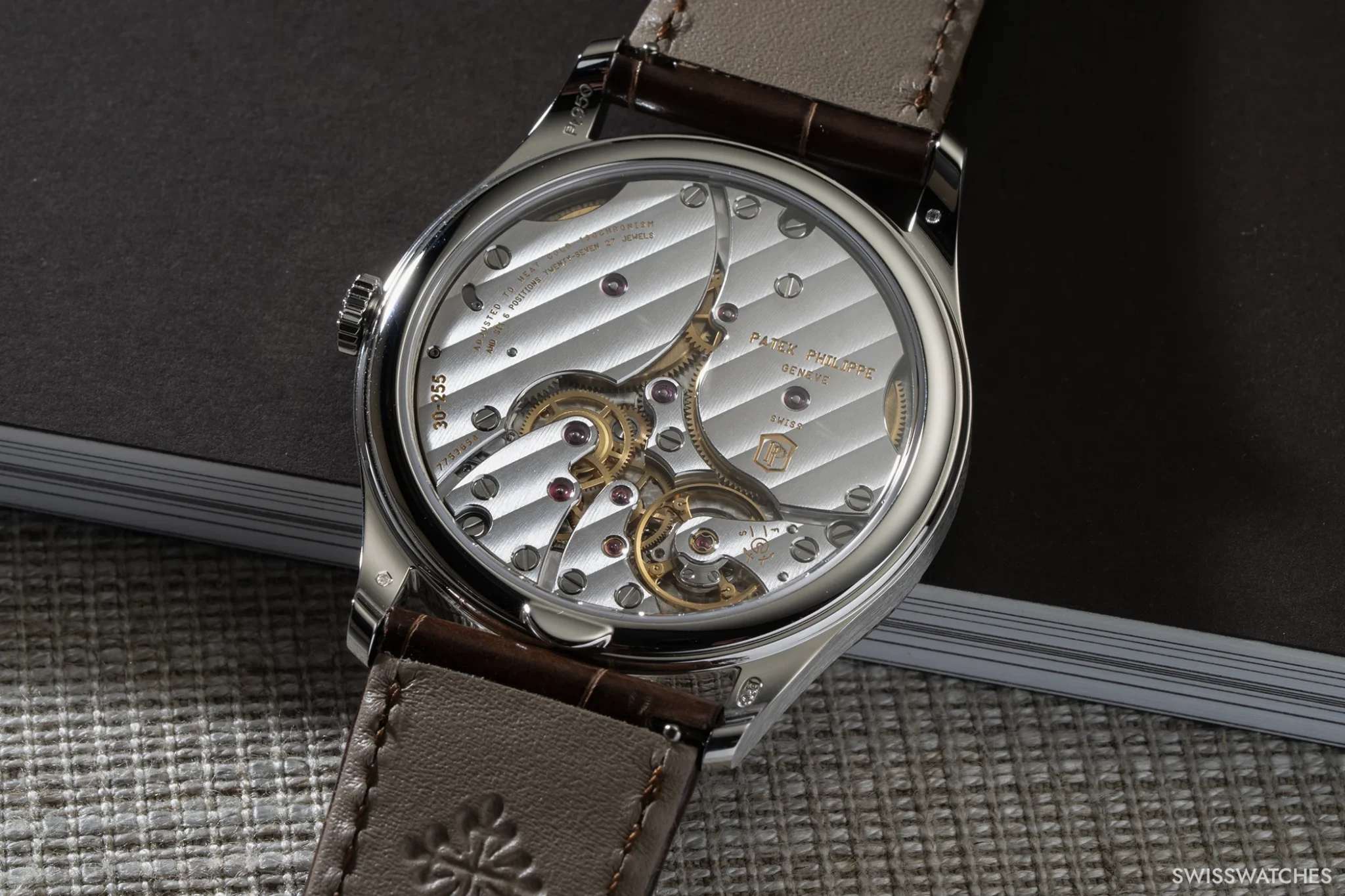 patek-philippe-calatrava-6196p-001-movement