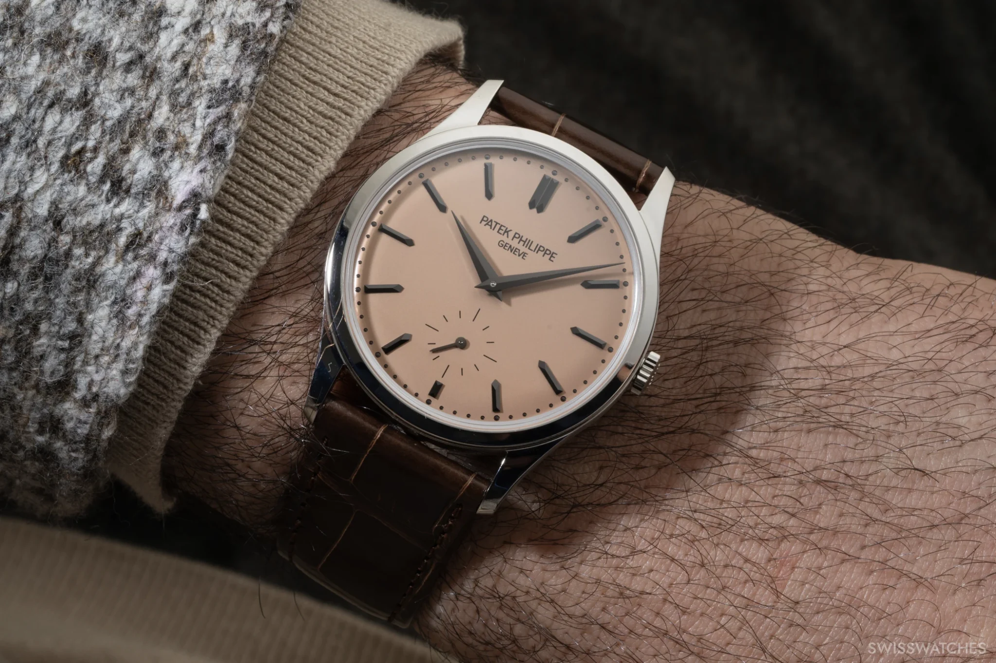 patek-philippe-calatrava-6196p-001-on-the-wrist