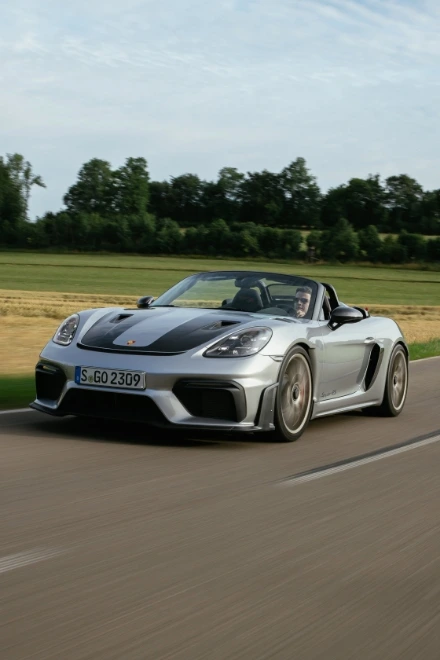 porsche-718-rs-spyder-4-slider-2-small