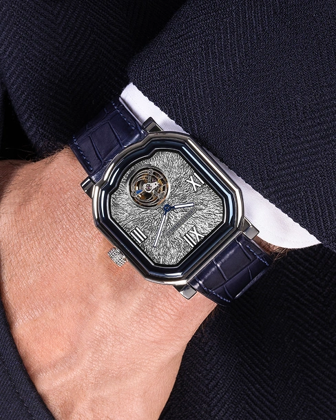 Gerald Charles Maestro 9.0 Roman Tourbillon in white gold on the wrist