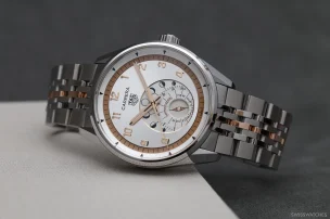The TAG Heuer Carrera Astronomer Ref. WBX2111.BD0002 frontal view.