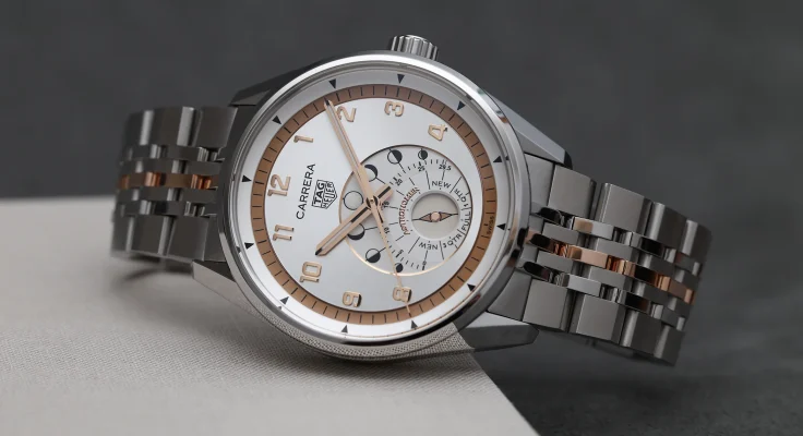 The TAG Heuer Carrera Astronomer Ref. WBX2111.BD0002 frontal view.