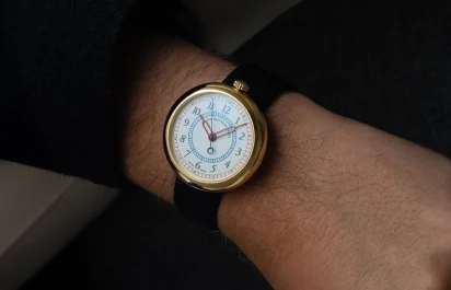Wristshot of the Louis Vuitton Monterey yellow gold limited edition watch.