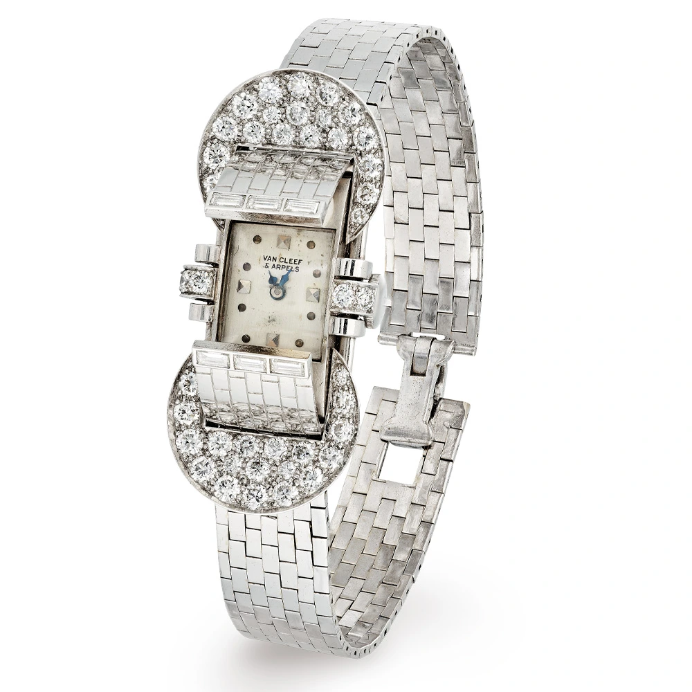 Watch from the Patrimonial exhibition in the Van Cleef & Arpels boutique in Hamburg