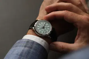 The Patek Philippe and Kutter 1825 Calatrava Weekly Calendar Ref. 5212A-012 on the wrist.