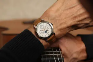 The Vacheron Constantin Traditionnelle Perpetual Calendar Ultra-Thin Ref. 4300T/000G-H106 on the wrist.