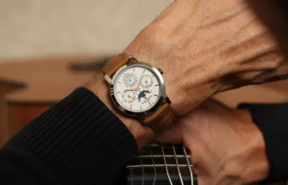 The Vacheron Constantin Traditionnelle Perpetual Calendar Ultra-Thin Ref. 4300T/000G-H106 on the wrist.