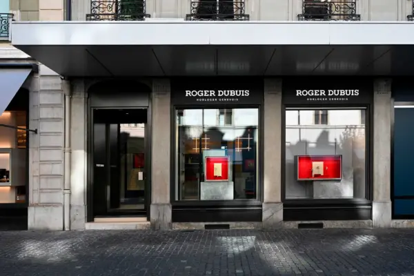 Facade of the boutique Le Lounge in Geneva by Roger Dubuis