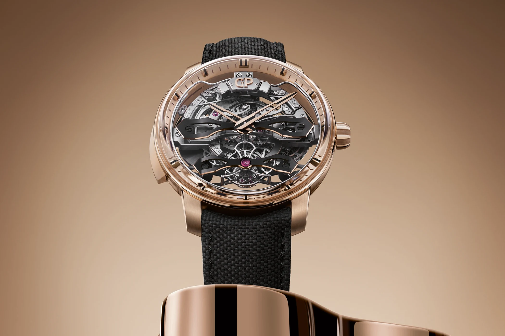 The frontal view of the Girard-Perregaux Minute Repeater Flying Bridges Ref. 99840-52-2013-5CC.