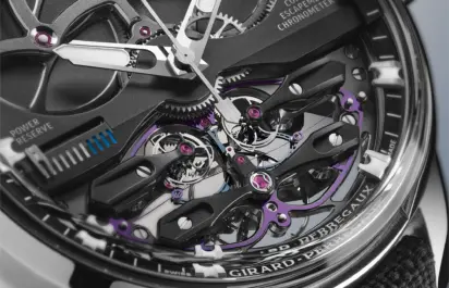 Die Detailansicht auf dem Zifferblatt der Girard-Perregaux Neo Constant Escapement