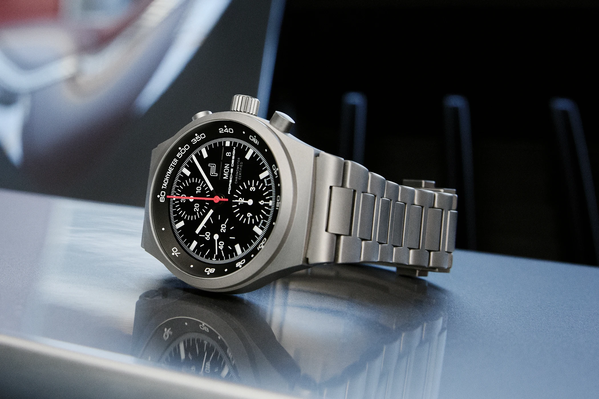 The Porsche Design Chronograph 1 – All Titanium Numbered Edition Ref. 6043.7.02.001.02.5 front.