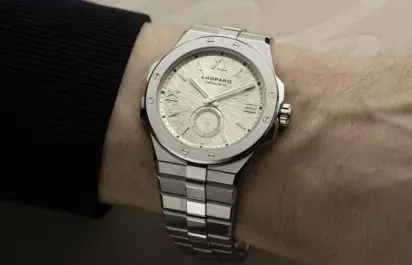 Alpine Eagle 41 XPS Mountain Glow, Nahaufnahme des Zifferblatts