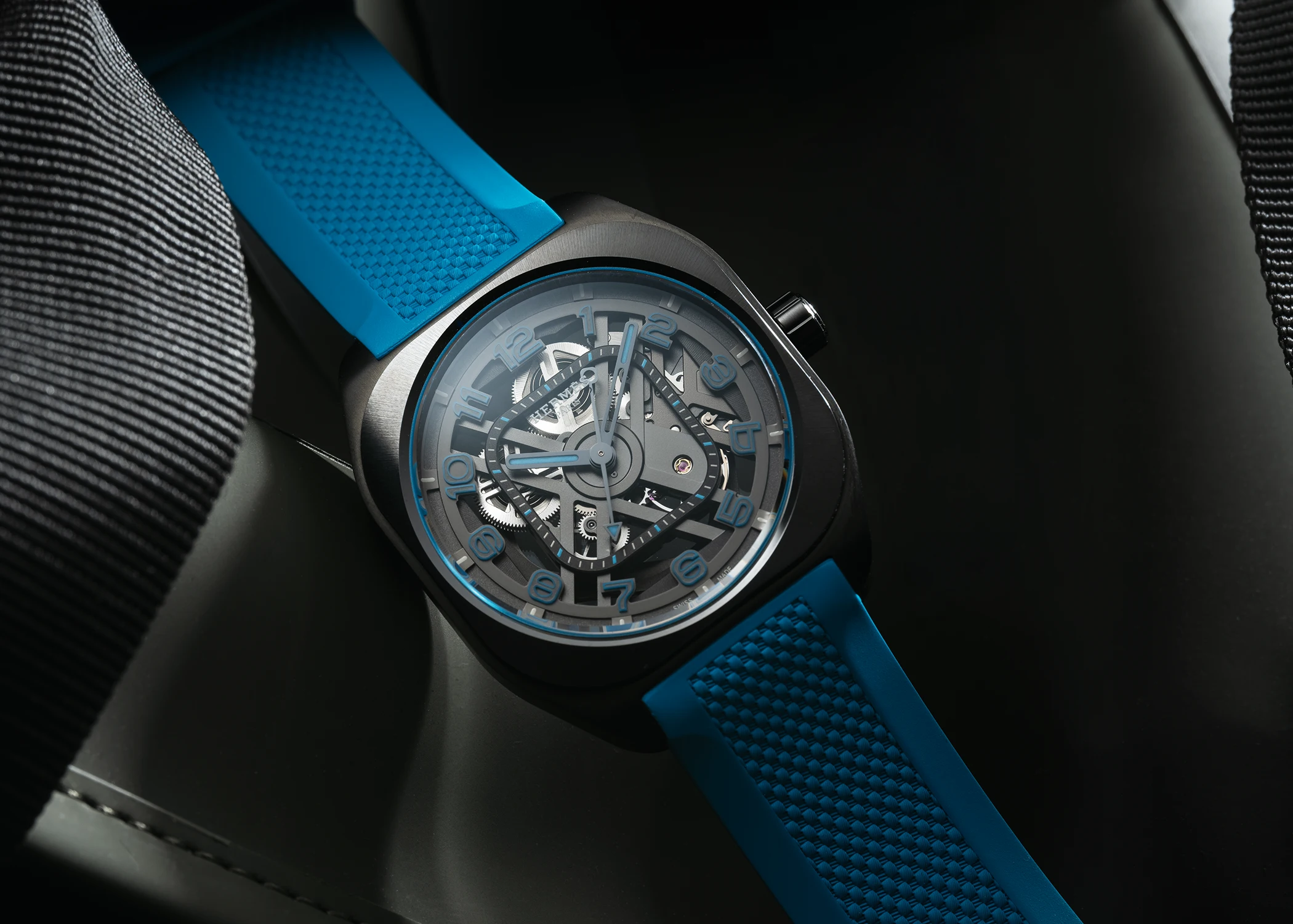 The blue version of the Hermès H08 Squelette.