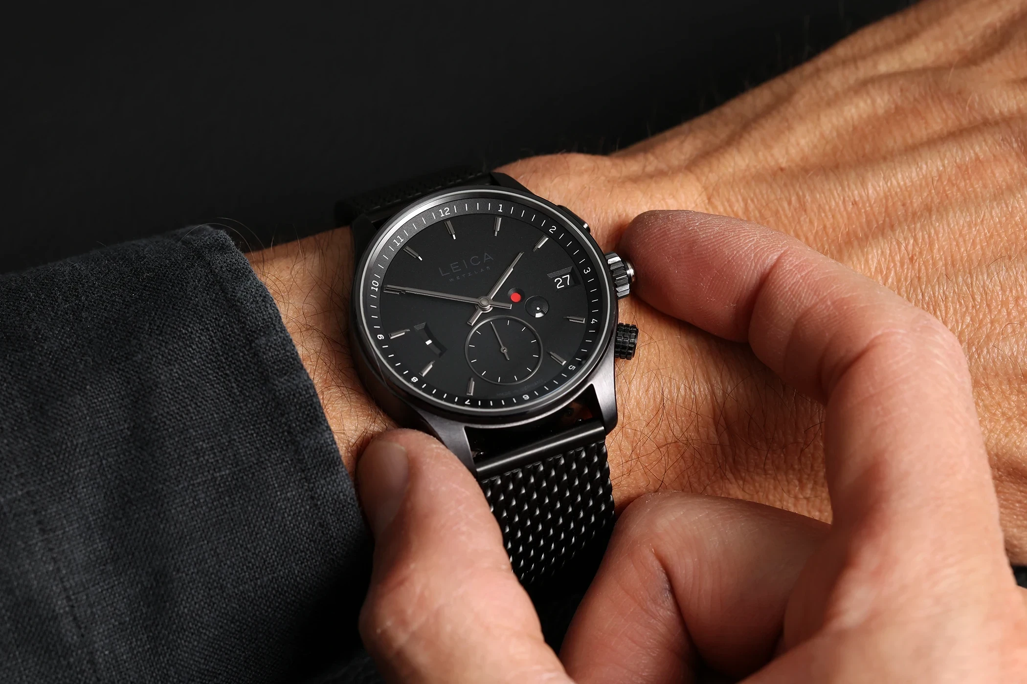 Leica Watch ZM 2 Monochrom - Wristshot