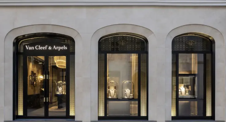 The exterior of the Van Cleef & Arpels boutique on Kohlmarkt in Vienna.