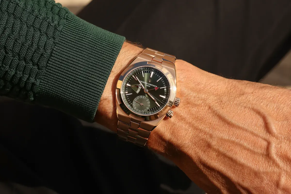 The Vacheron Constantin Overseas Dual Time reference 7920V/210R-B965.
