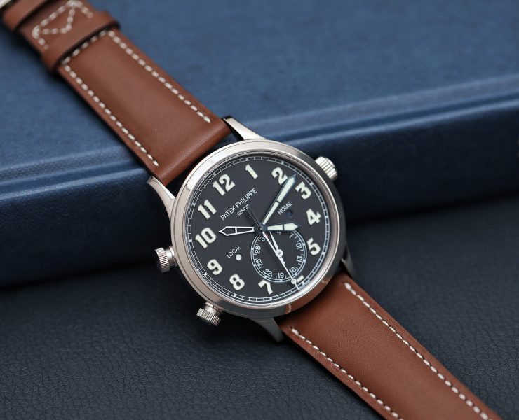 patek philippe 5524G calatrava pilot travel time