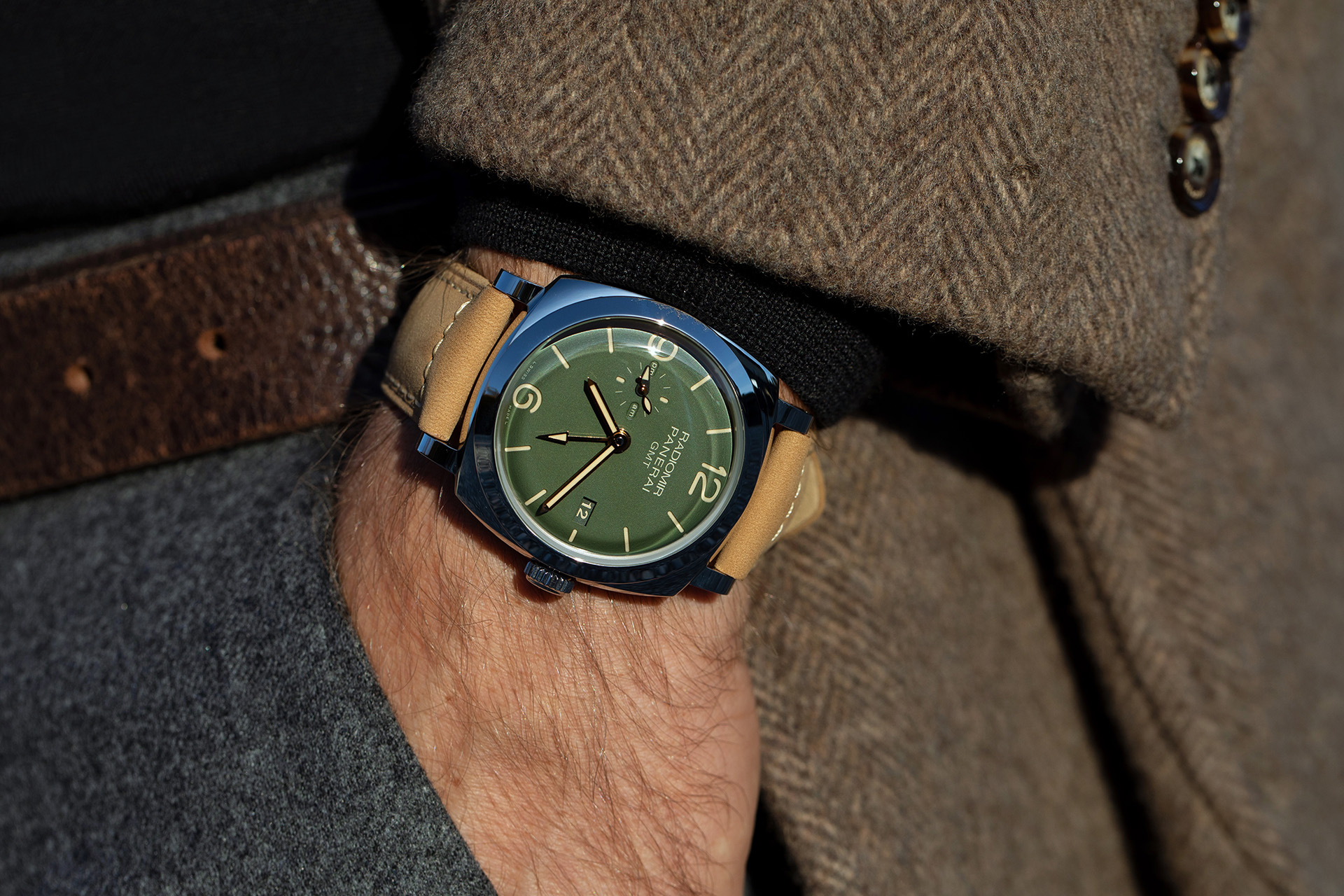 Statement Piece Panerai Radiomir 1940 in Military Green