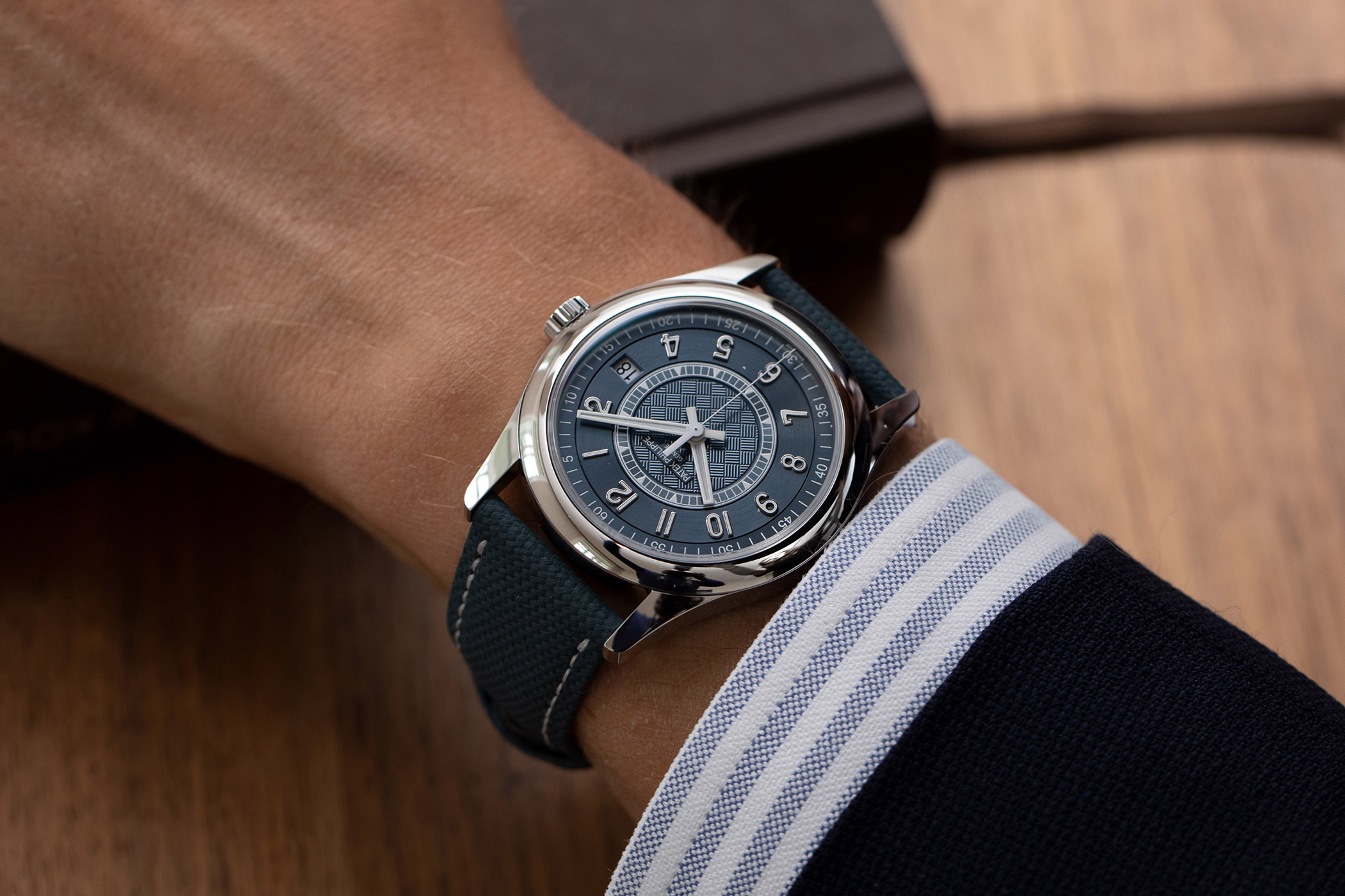 First Look: Patek Philippe Delivers Color And Sportiness With The Calatrava  6007G Watch