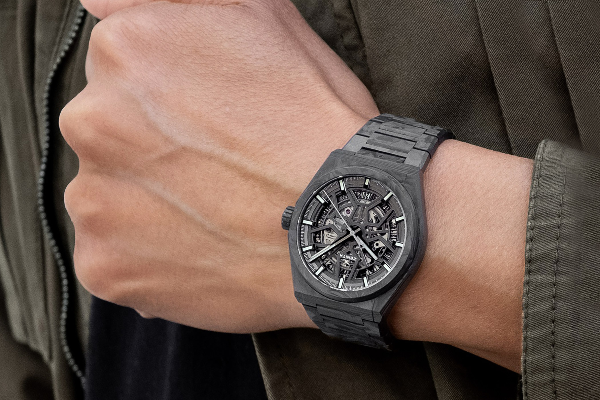 Zenith Defy Classic – Redefining the Brand's Sports Watch - Monochrome  Watches