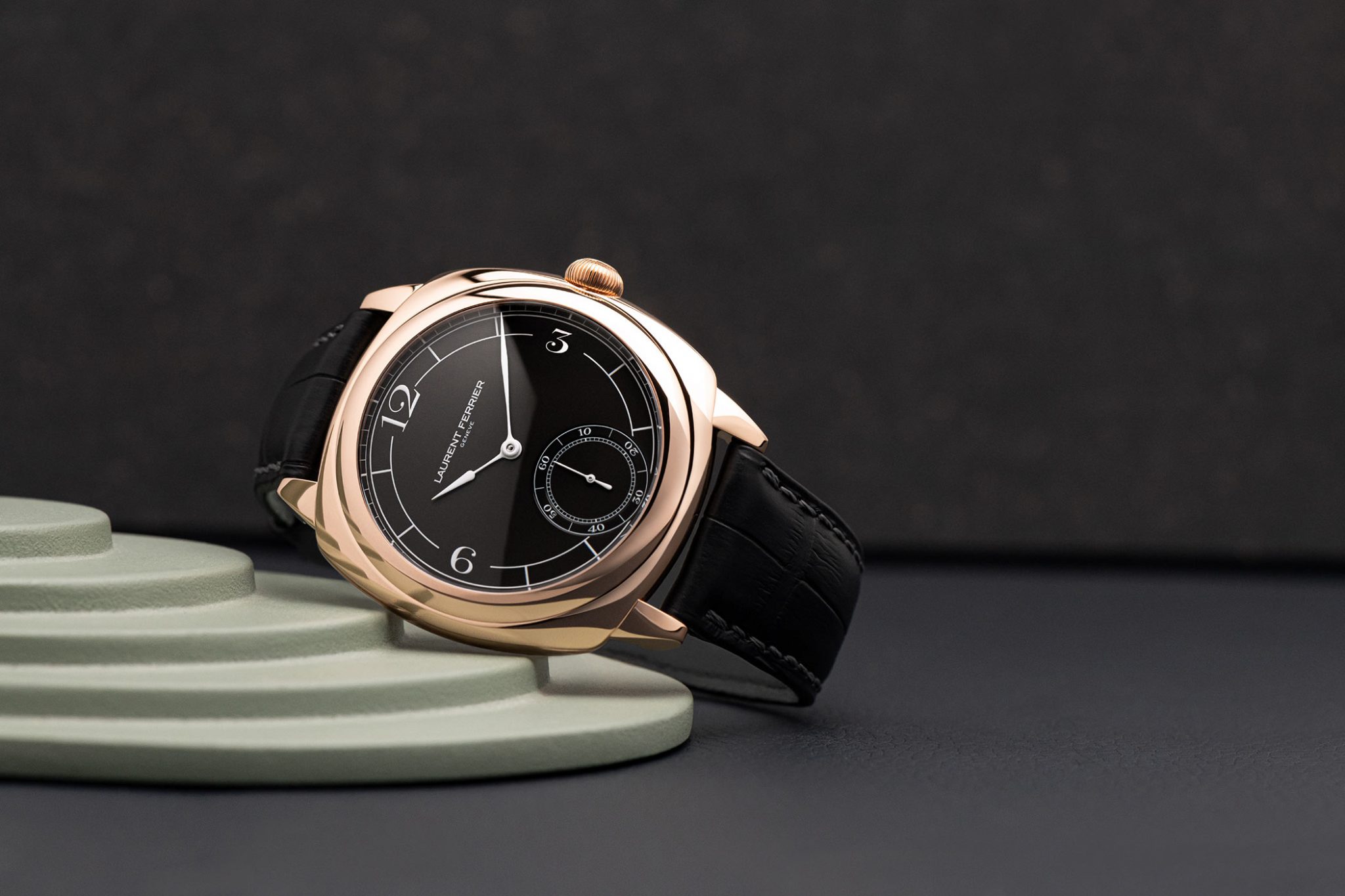 Laurent-Ferrier-Square-Micro-Rotor-Retro-Case