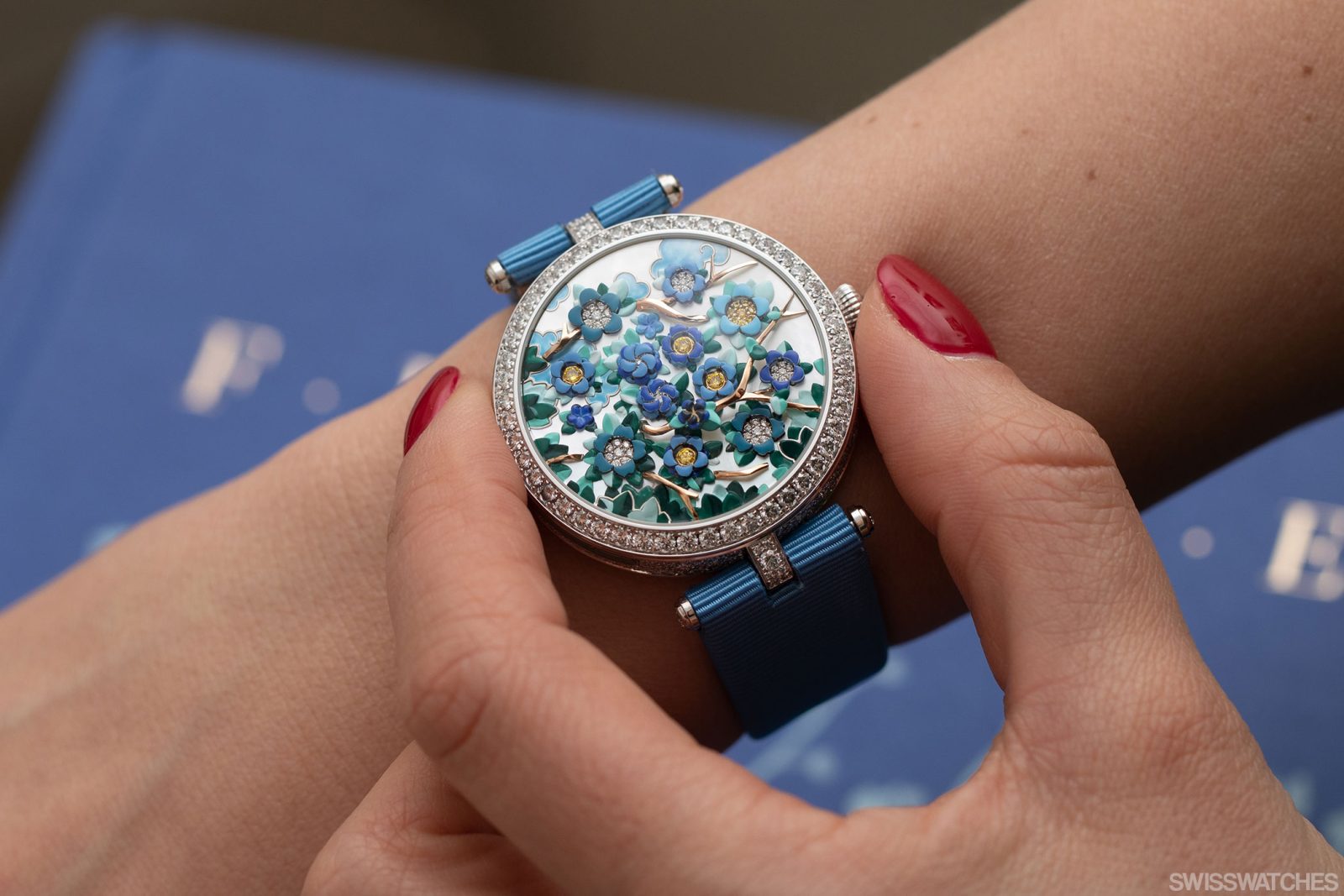 Telling the Time with Flowers? Van Cleef & Arpels